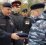 Герой России Андрей Фроленков вручил кадету Федору Симоненко берет собровца - Газета Севская правда