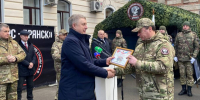 «БАРС-Брянск» передали новые автомобили, сертификат на 100 радиостанций и дизельные генераторы - Газета Севская правда